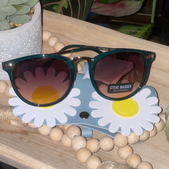 STEVE MADDEN Hot Tamales Sunglasses 52-20-141 main image 8
